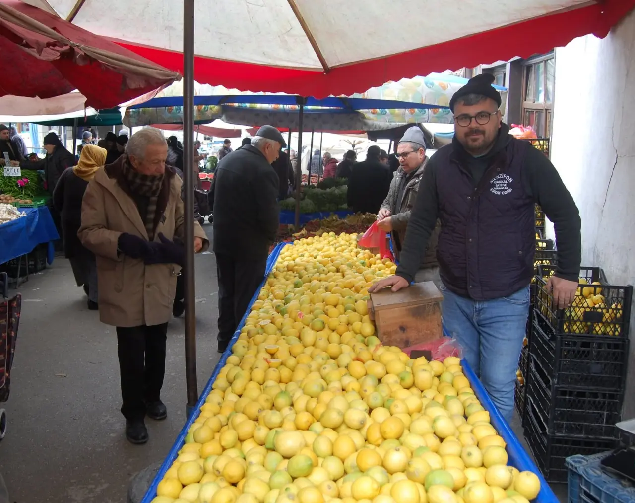 Soğuğa Rağmen Vatandaşın Tercihi Yine Pazaryeri Oldu 1