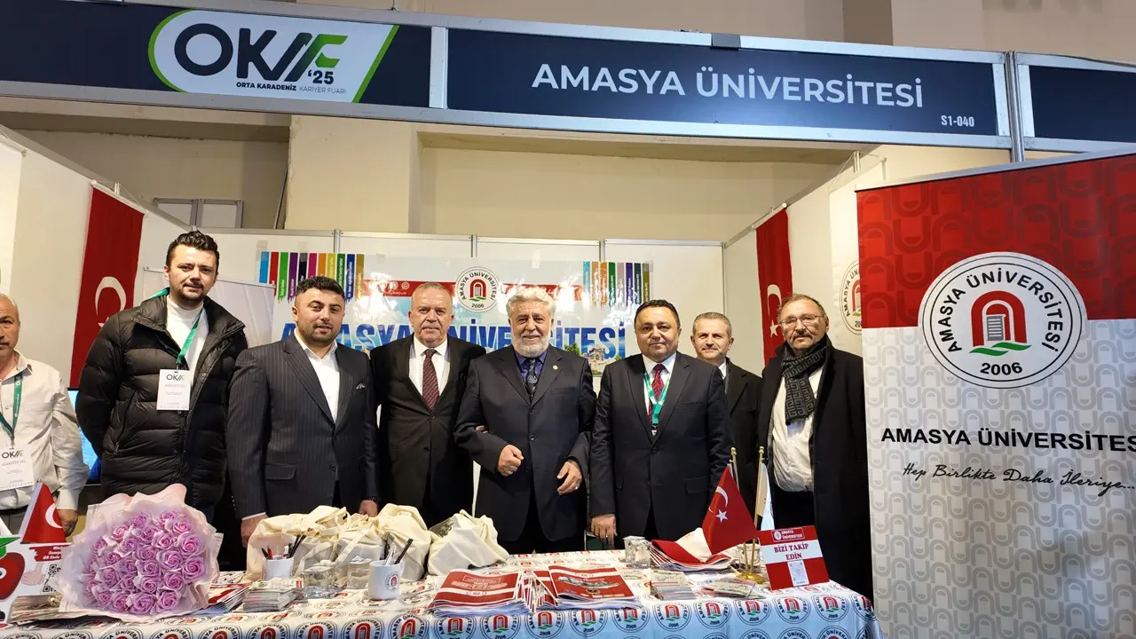 Amasya Üniversitesi OKAF’25’te Gençlerle Buluştu 4