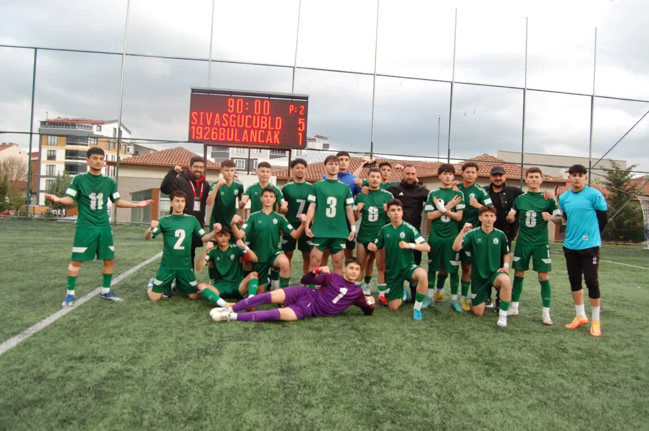 İlk Finalist Sivas Gücü Belediyespor: 5-1 5