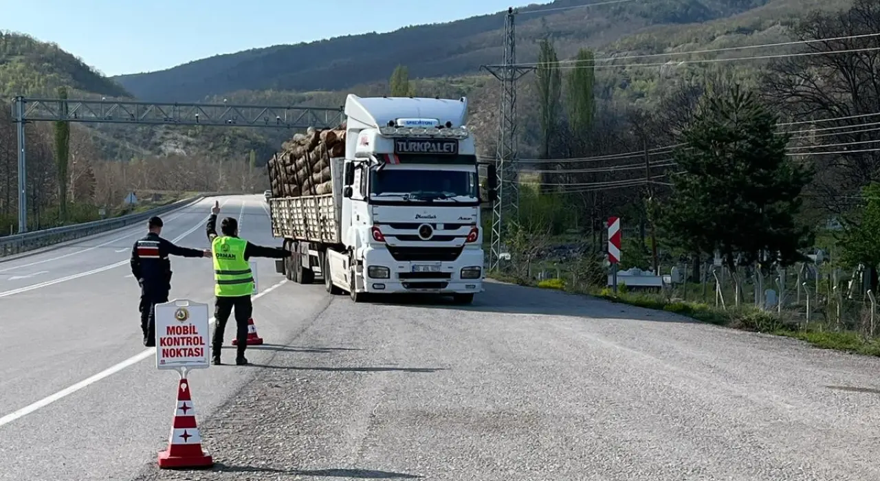 Amasya Orman Bölge Müdürlüğü'nden Orman Suçlarına Karşı Yoğun Önleme ve Kontrol Denetimleri 4
