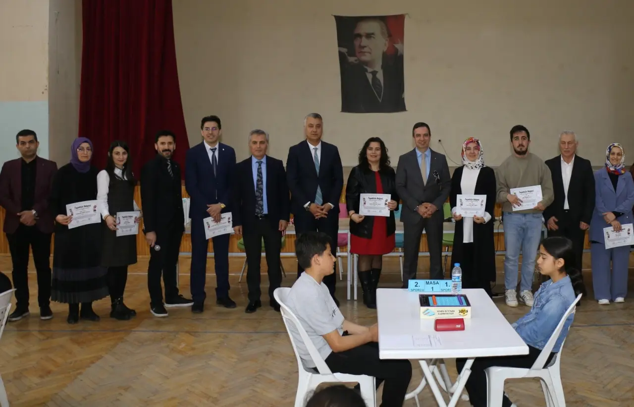 Suluova’da Zeka Dolu Rekabet: 7. Geleneksel Akıl ve Zeka Oyunları Turnuvası Coşkuyla Gerçekleşti 3
