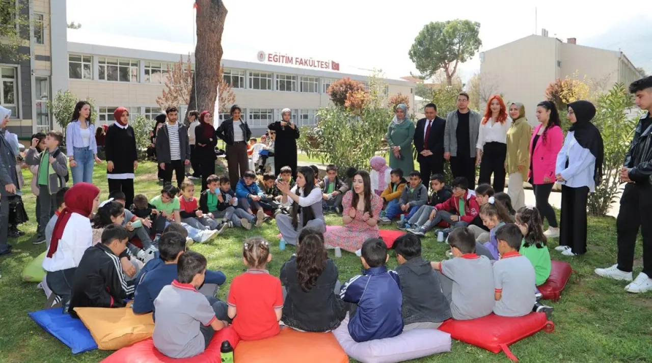 Amasya Üniversitesi’nde 23 Nisan Coşkusu: Hayal Gücü Şenliği Minik Yürekleri Buluşturdu 1