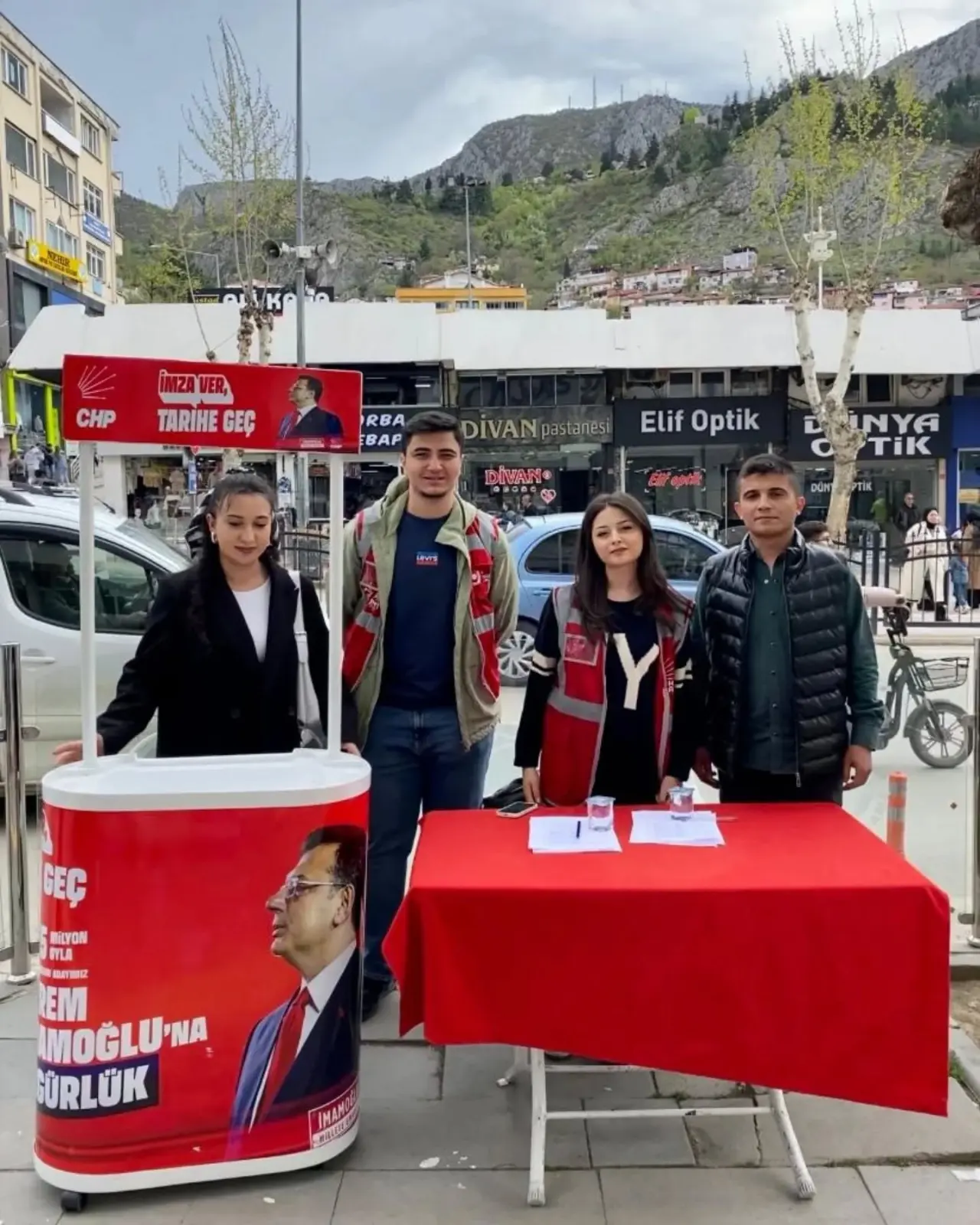 Amasya’da Ekrem İmamoğlu’na Destek İçin İmzalar Yağmur Gibi! 3