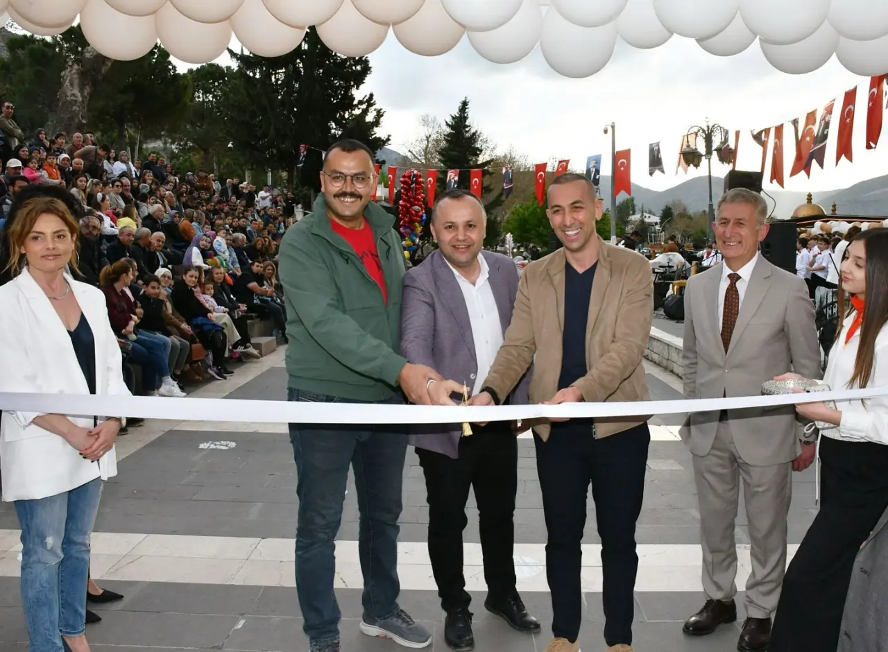 Başkan Sevindi Genç Yeteneklerle Sanat Buluşmasında 1