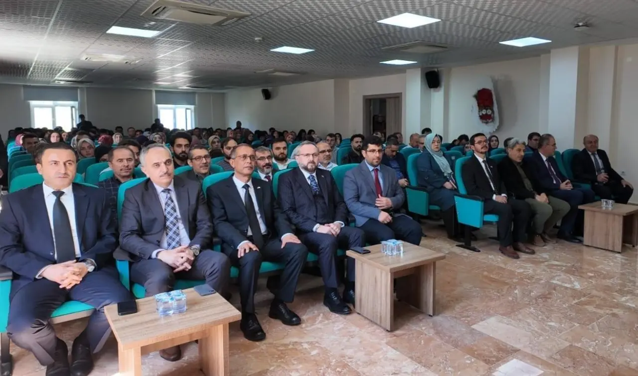 Doç. Dr. Selim Argun Amasyalı Gençlerle Buluştu 1