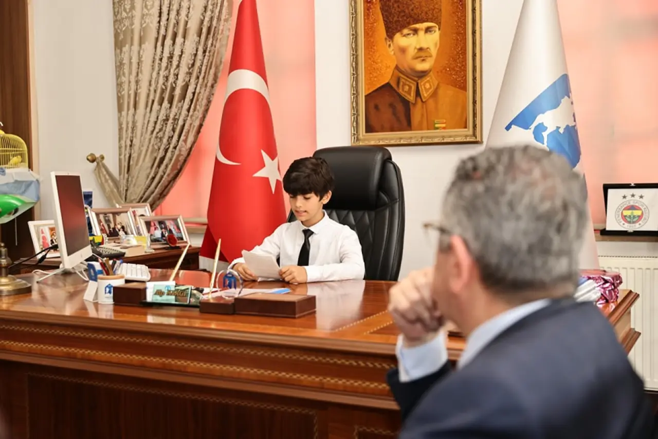 Merzifon’da Başkanlık Koltuğu Miniklere Emanet! 3