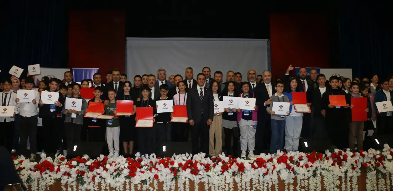 TÜBİTAK Samsun Bölge Finalinde Amasya’ya İki Ödül 3