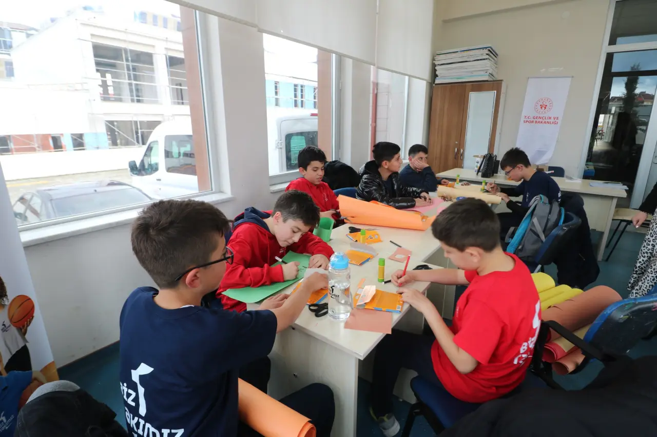 Merzifon’da Gençler Sporla Kaynaşıyor: “Biz Bir Takımız” Projesi Sürüyor 5