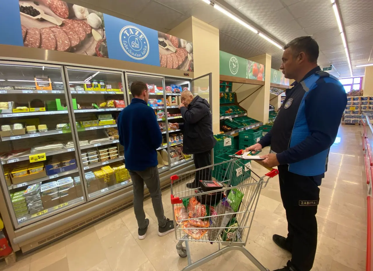 Suluova Belediyesi’nden Marketlere Sıkı Denetim! 2