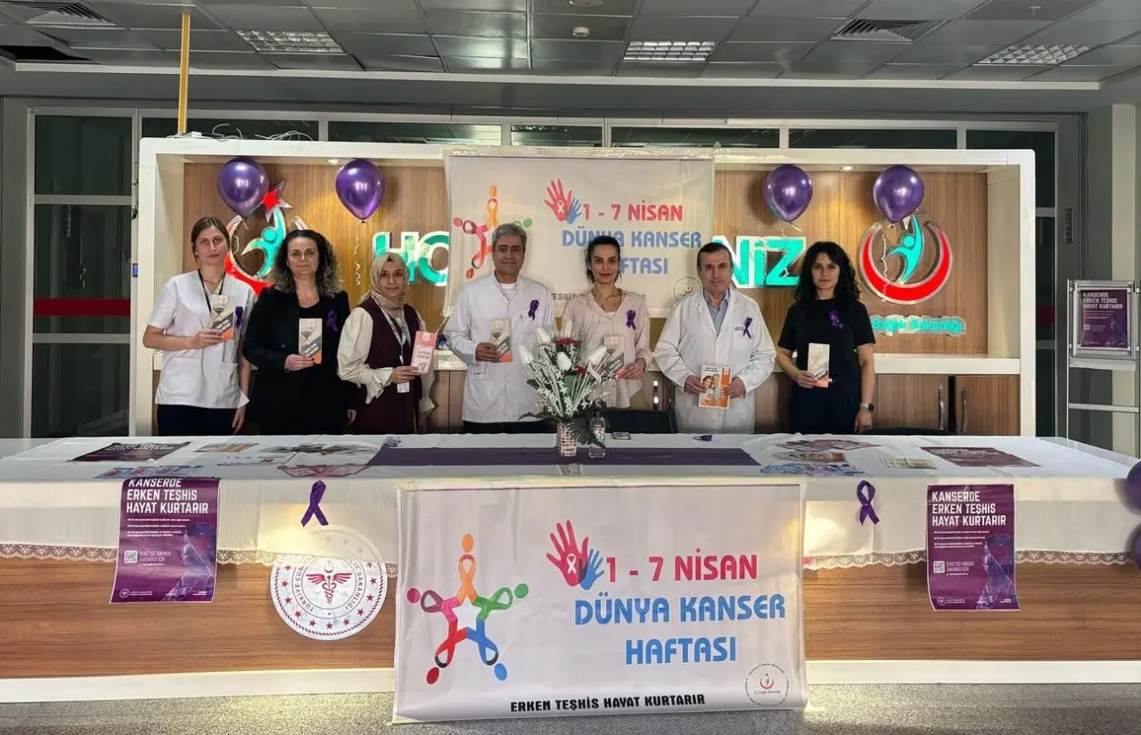 Merzifon’da Kanser Haftası Kapsamında Farkındalık Standı Kuruldu 3