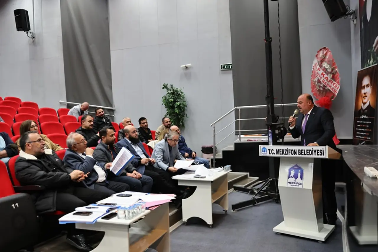 Faaliyet Raporu’na AK Parti’den Red 2