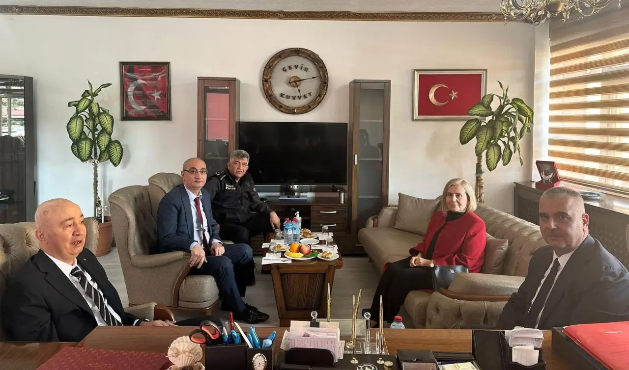 Milletvekili Ahlatcı ve 15 Temmuz Gazisi Aslan’dan Polis Haftası’na Anlamlı Ziyaret 2