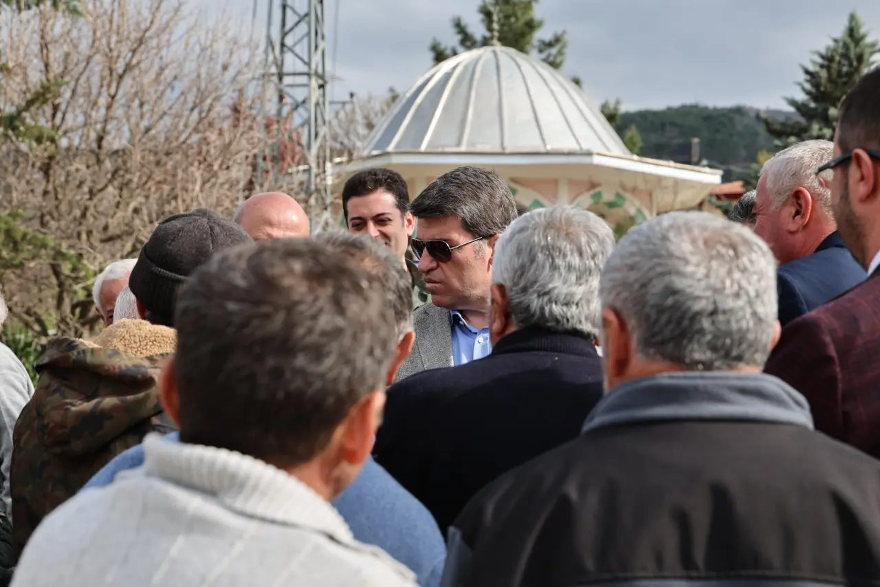 Amasya Valisi Önder Bakan Kaleköy’de Üreticilerle Buluştu: Zirai Donla İlgili Bilgilendirme Yapıldı 2