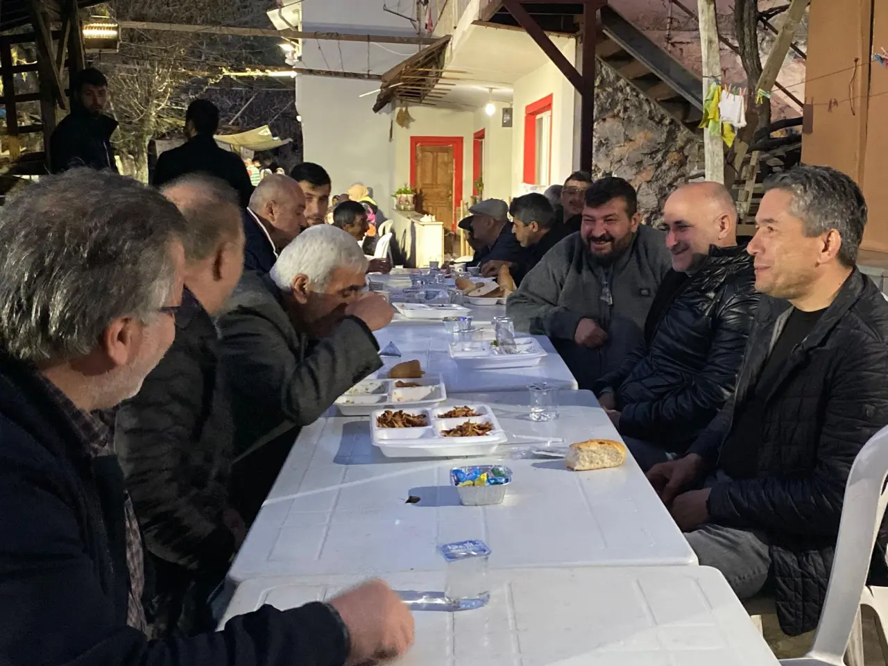 MHP’den Anlamlı Vefa: Mevlid-i Şerifle Geçmişler Anıldı 1