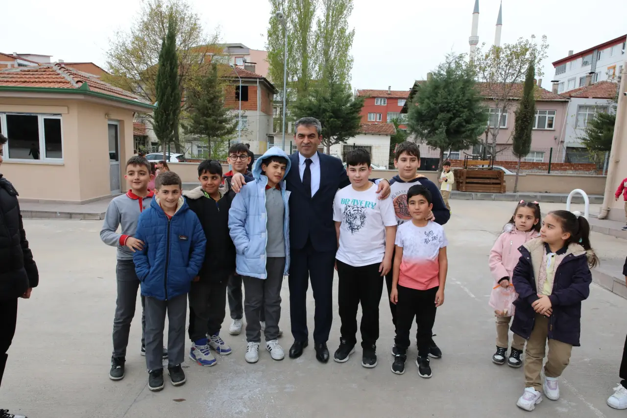 Suluova Belediye Başkanı, Çocuklara Belediyeciliği Anlattı 3