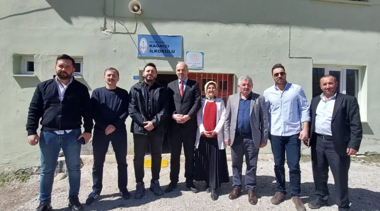 “Sen Mutlu Ol Yeter” Projesi Gümüşhacıköy'de Köy Çocuklarının Yüzünü Güldürdü 2