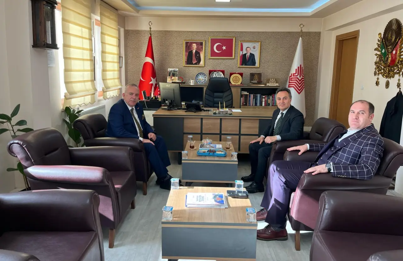 Rektör Turabi’den Tokat Vakıflar Bölge Müdürlüğü’ne Nezaket Ziyareti 1