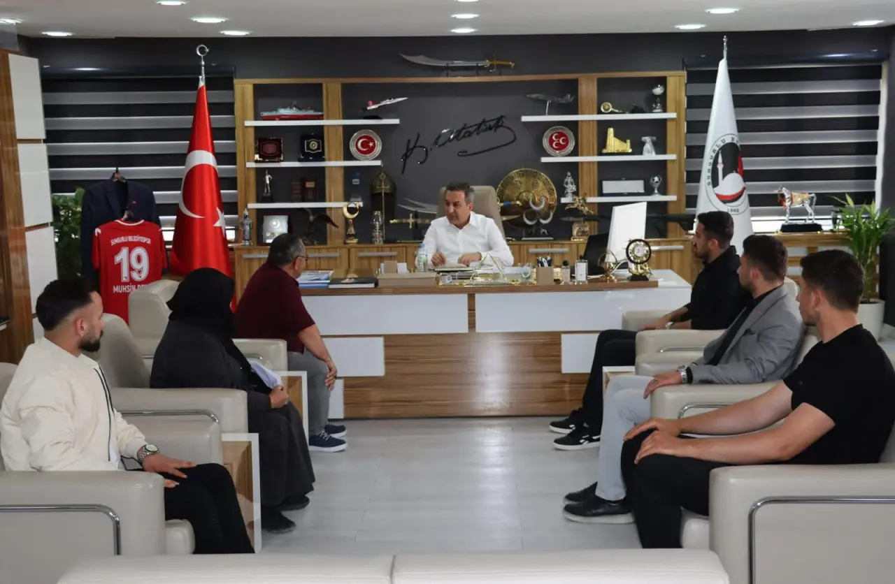 Başkan Muhsin Dere, Sungurluluların Taleplerini Dinlemeye Devam Ediyor 3
