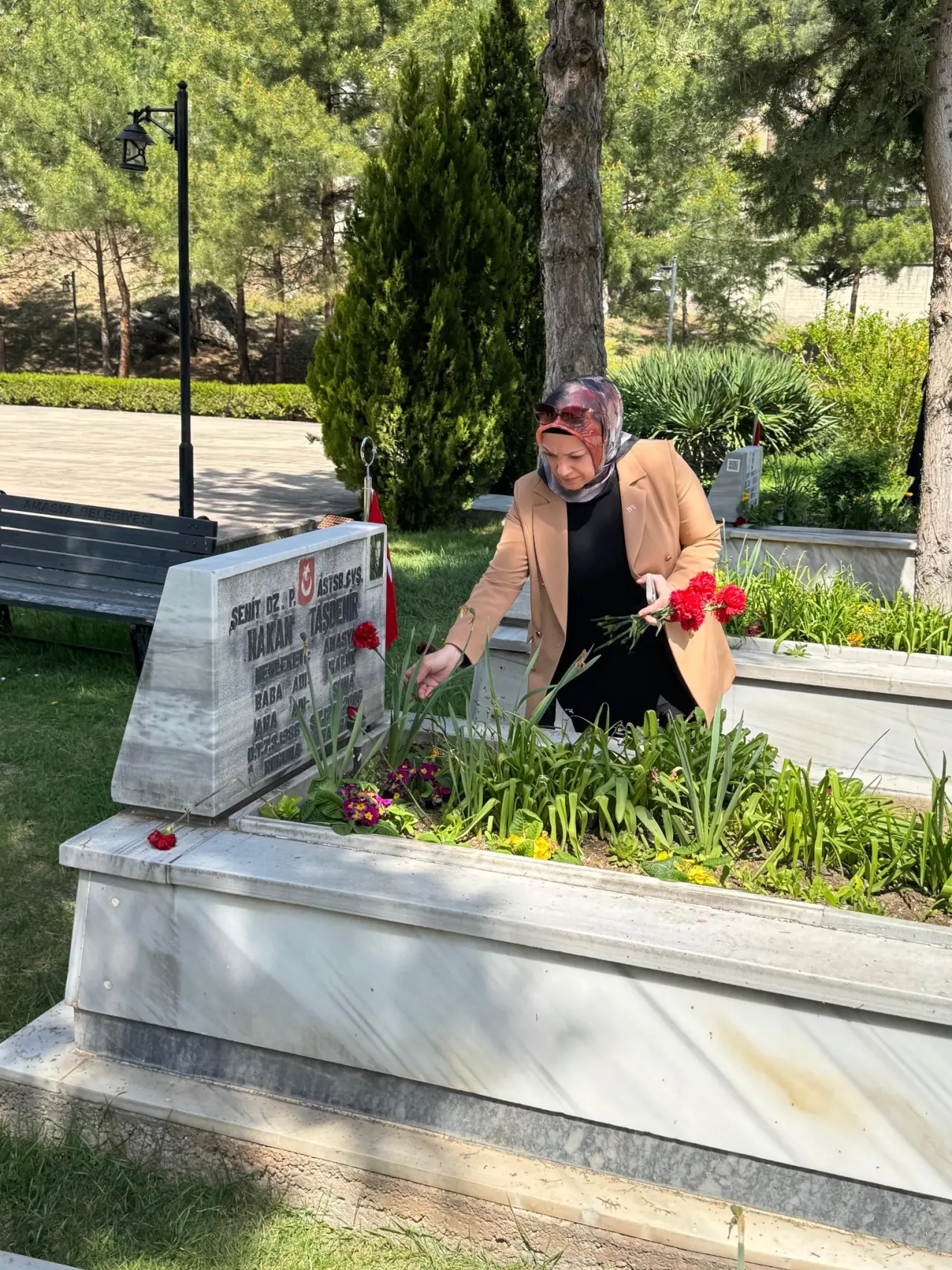 MHP Amasya Teşkilatı’ndan Şehitliğe Anlamlı Ziyaret 2