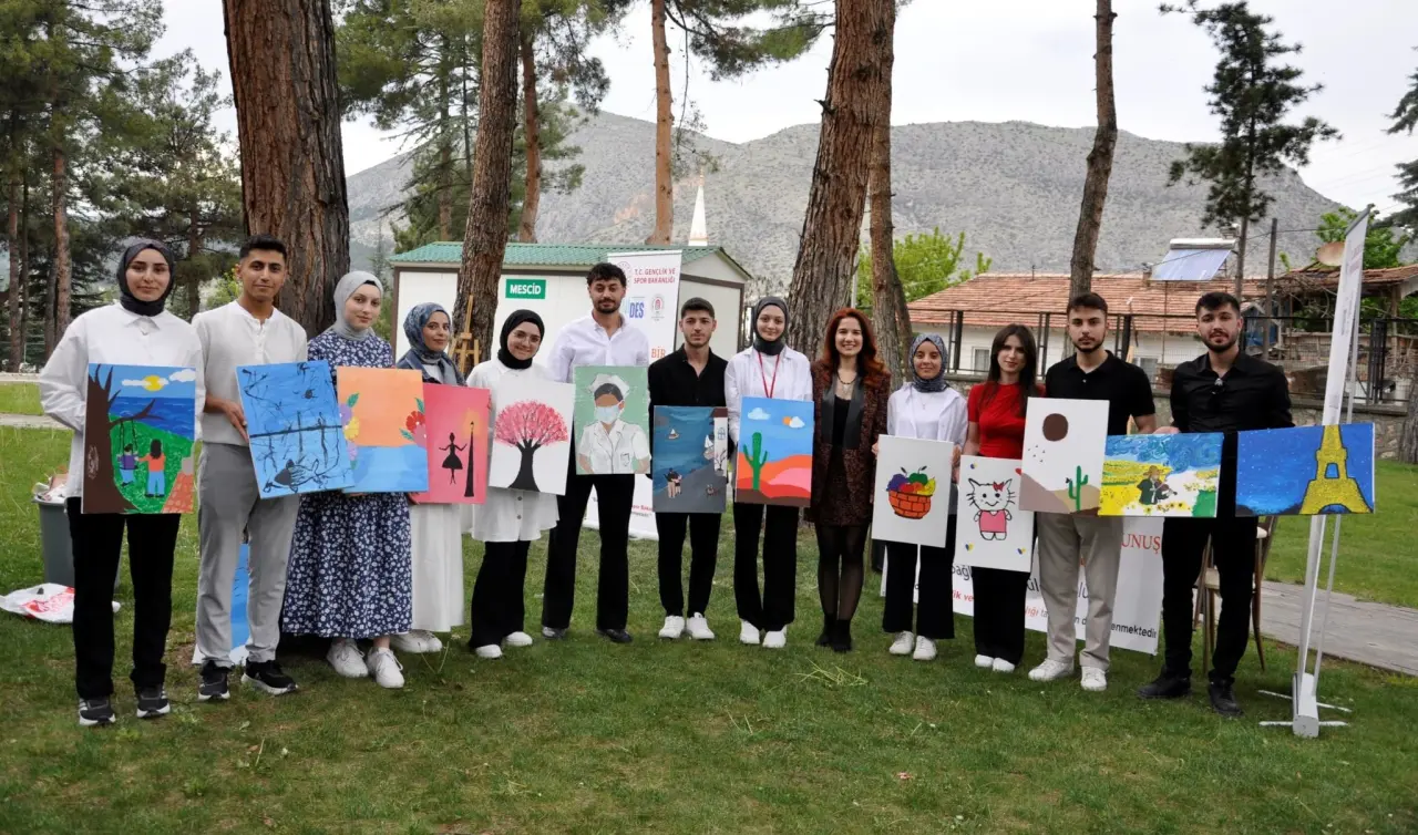Sanatın İyileştirici Gücü ÜNİDES Programı Kapsamında Gençlerle Buluştu 2