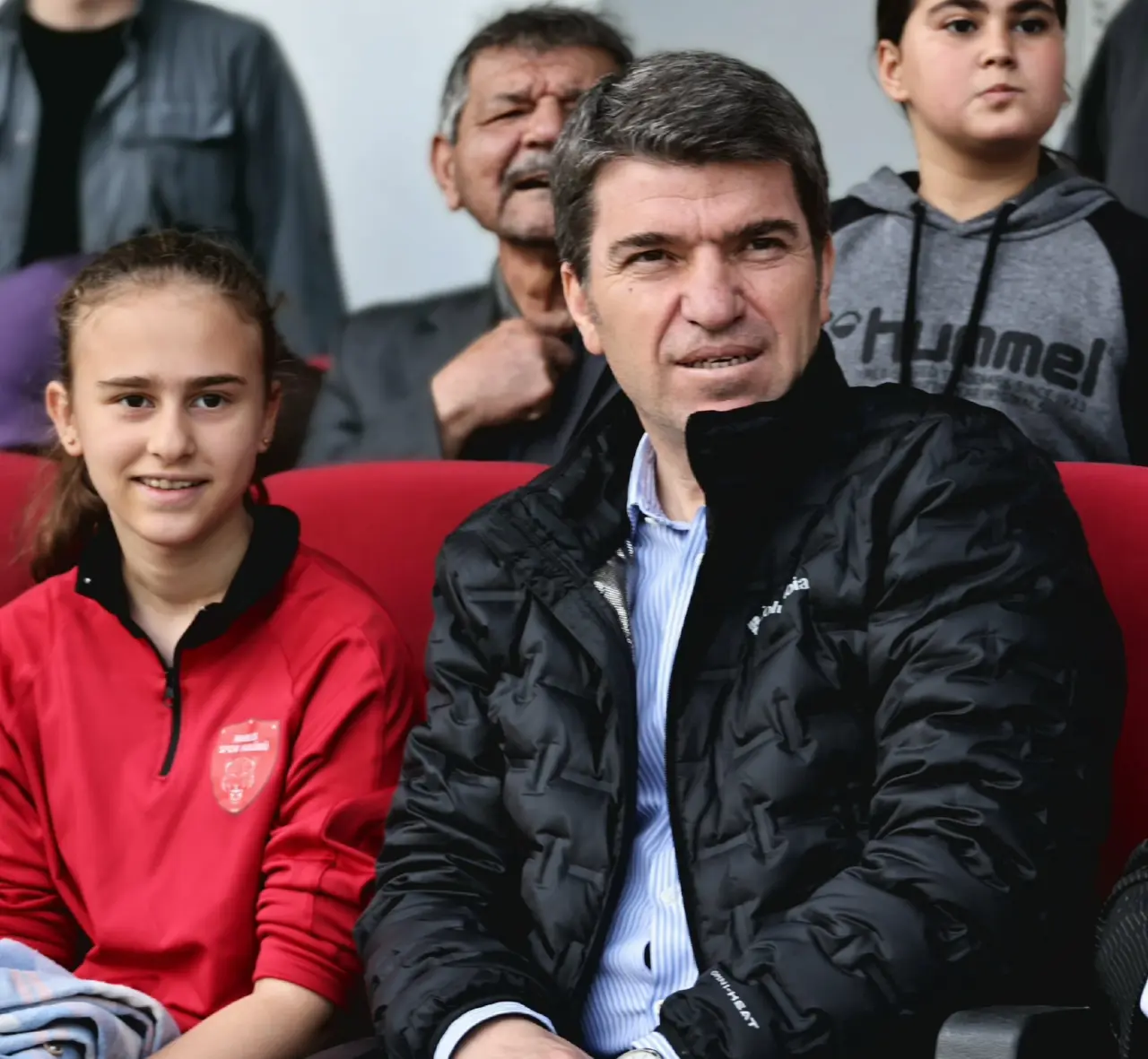 Vali Önder Bakan’dan Amasis Spor’a Tribün Desteği! 2
