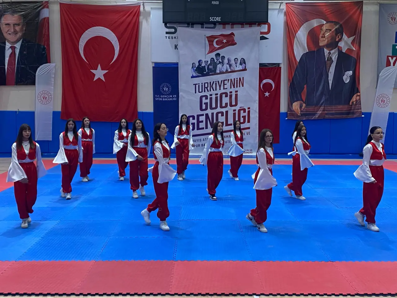 Gençlik Bayramını Kutladı! 1