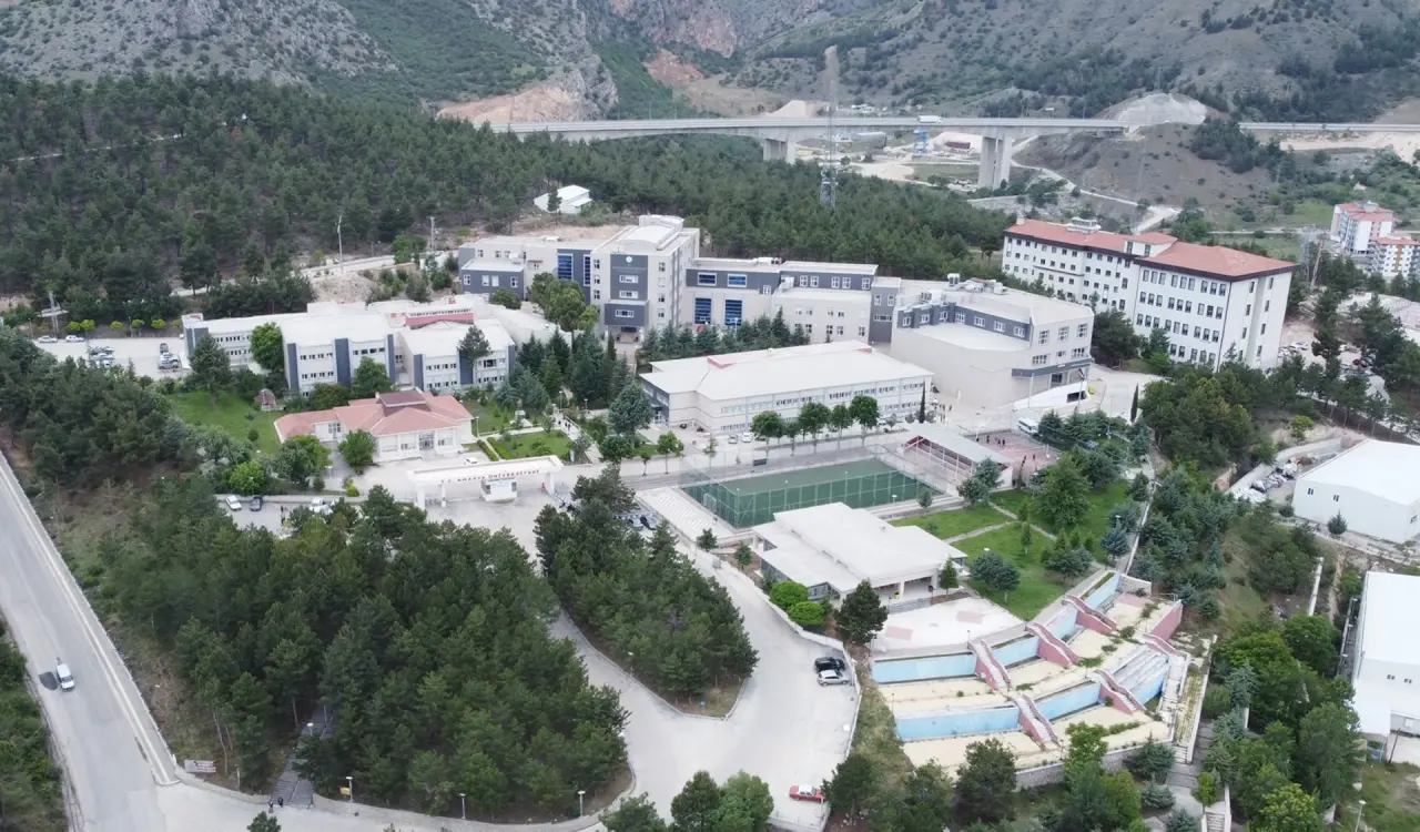 Amasya Üniversitesi Yeşilırmak Yerleşkesi’ne “Spor Dostu Kampüs” Ödülü 3