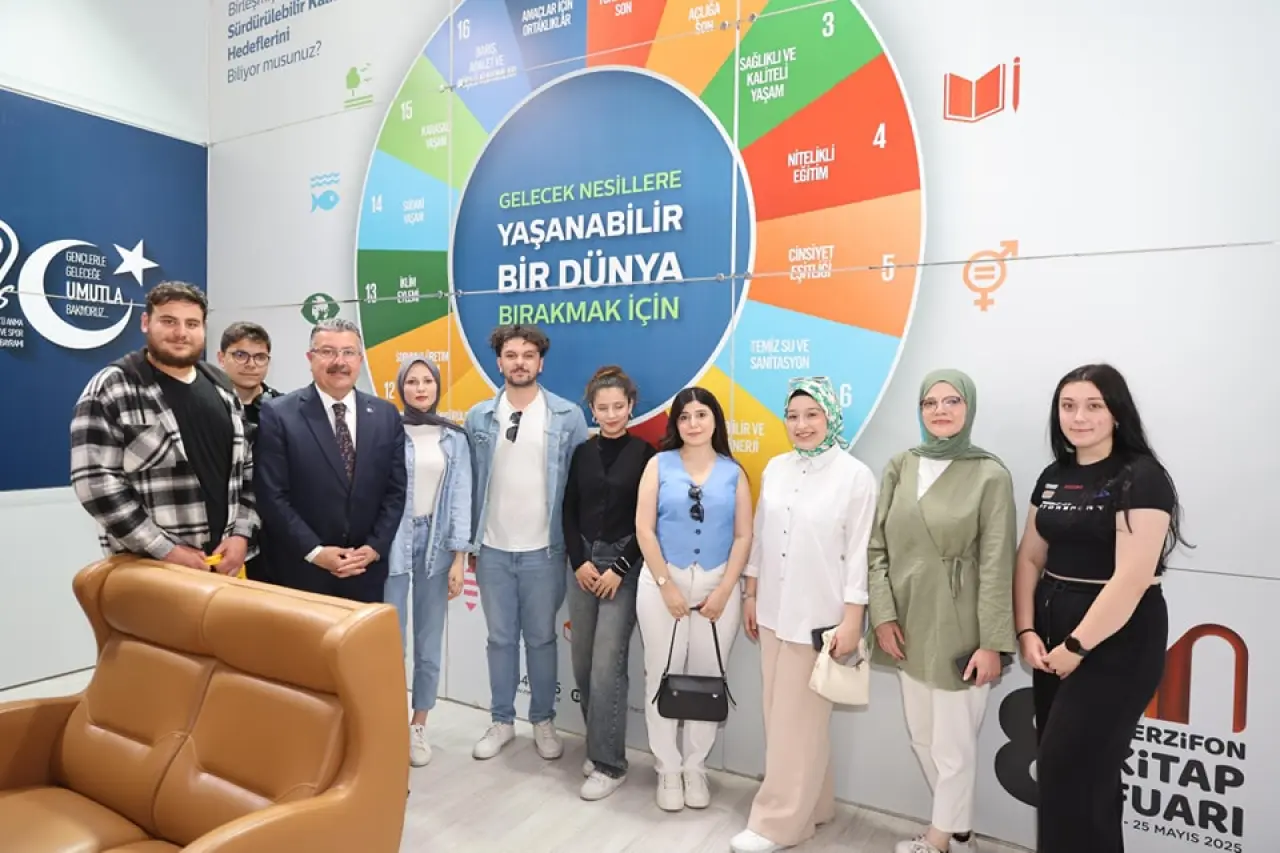 Kitabın Kalbi Merzifon’da Atıyor: Fuar Ziyaretçi Akınına Uğradı 1