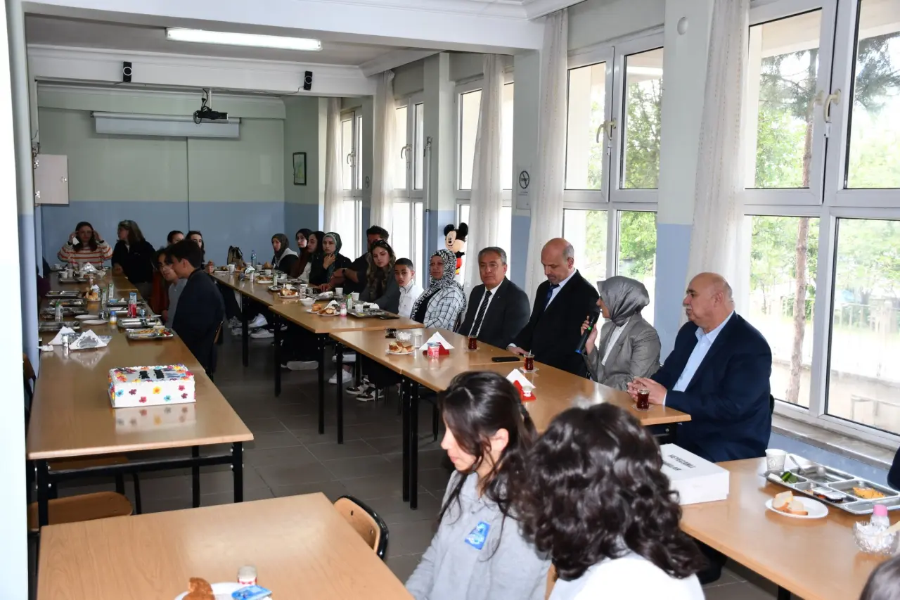 Gümüşhacıköy’de Sevgi Sofrası Kuruldu! 2