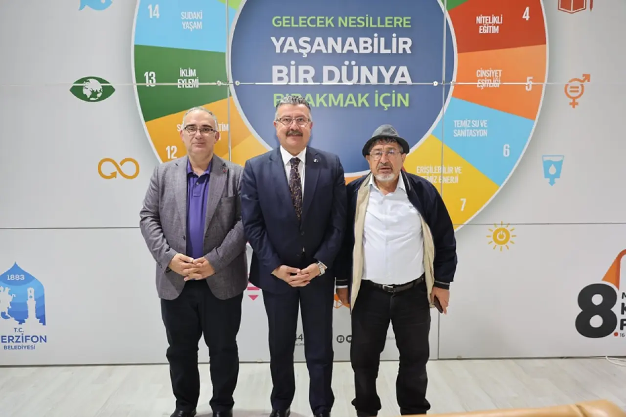 Kitabın Kalbi Merzifon’da Atıyor: Fuar Ziyaretçi Akınına Uğradı 2