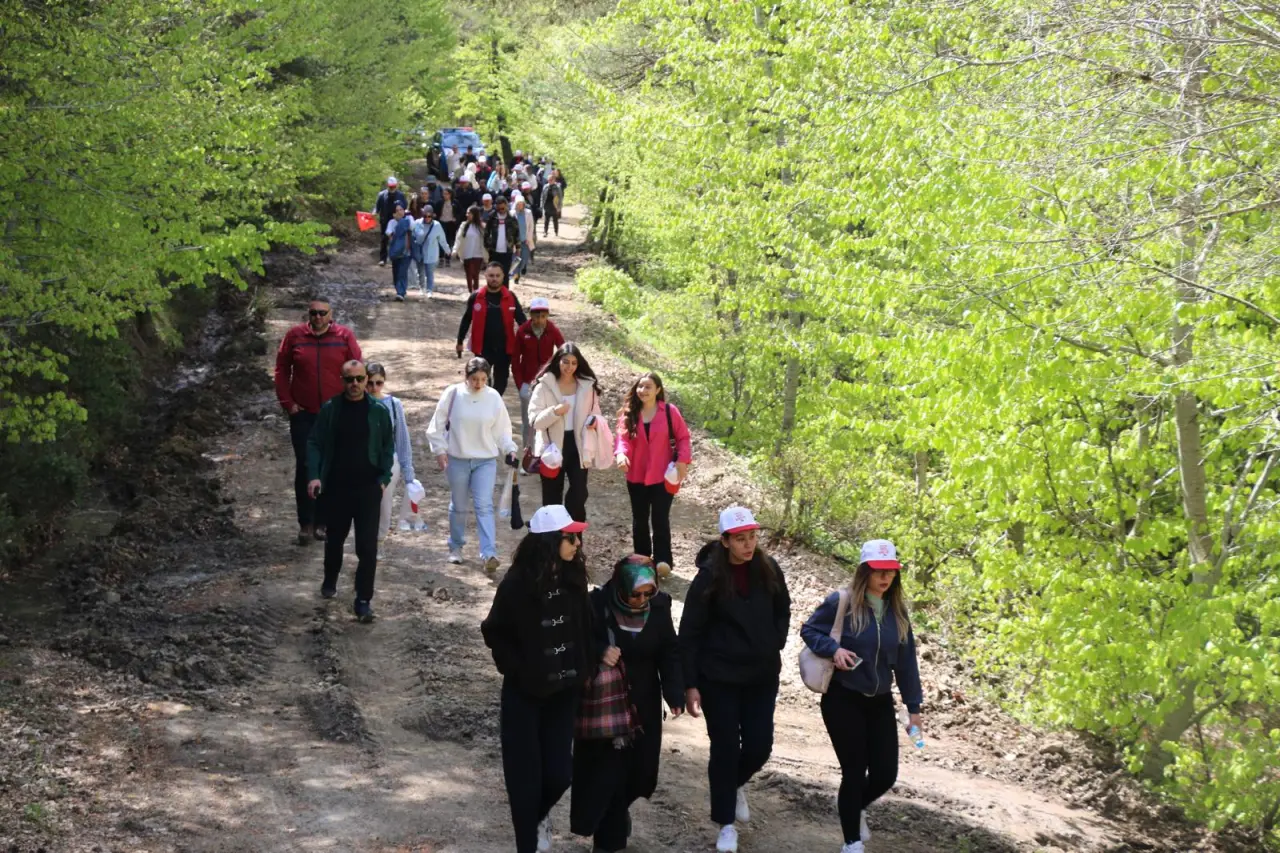 Kaymakam Karaaslan Tavşan Dağı’nda Vatandaşlarla Yürüdü 4