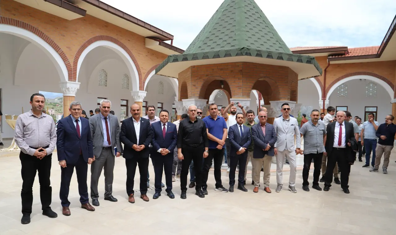 "Kalemin Hikmeti" Hat Sergisi Gönüllere Dokundu 4