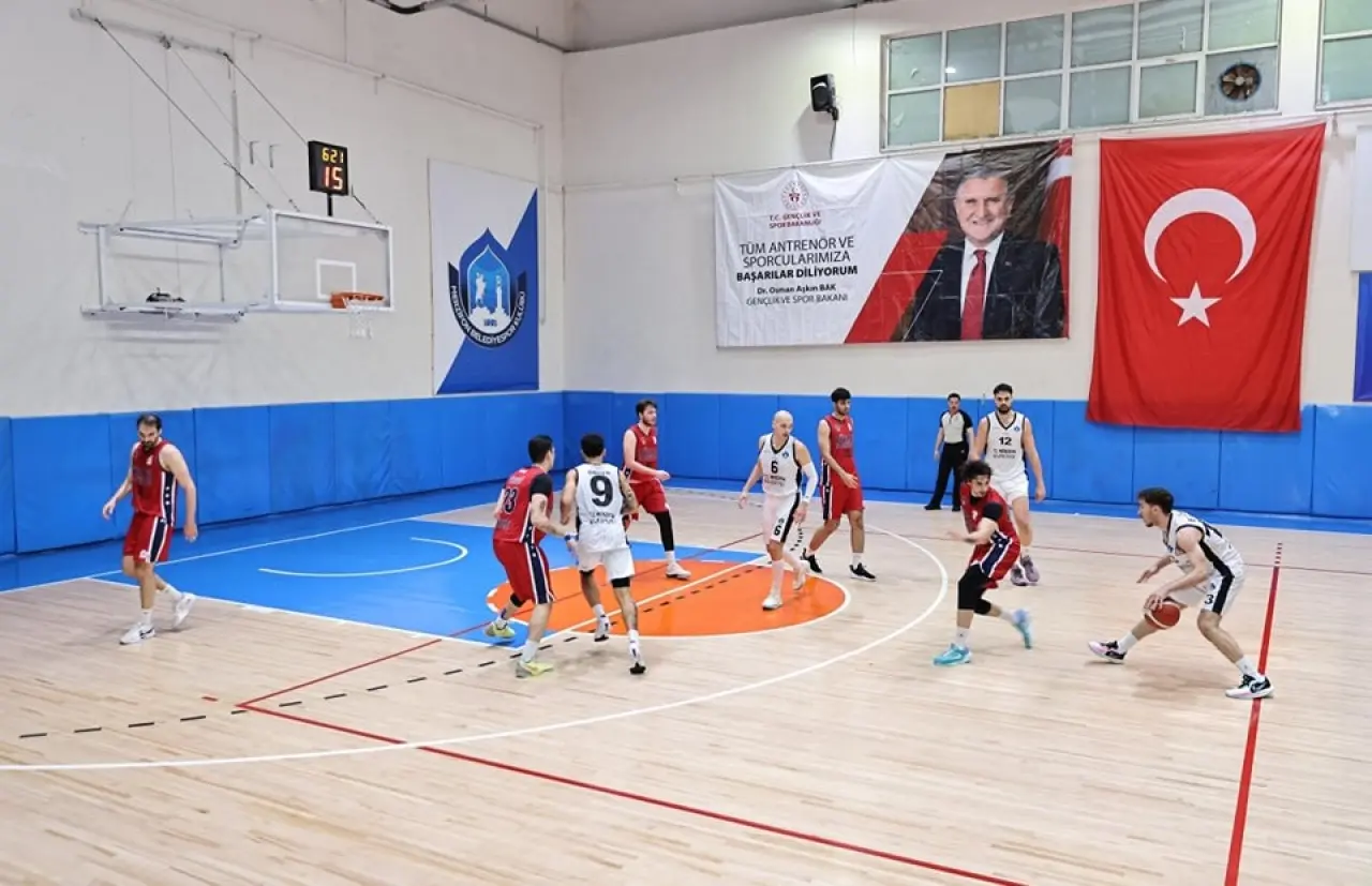 Merzifon Belediyespor’dan Dev Zafer! 2. Lig Yolunda Final Bileti 78-62’lik Galibiyetle Geldi 1