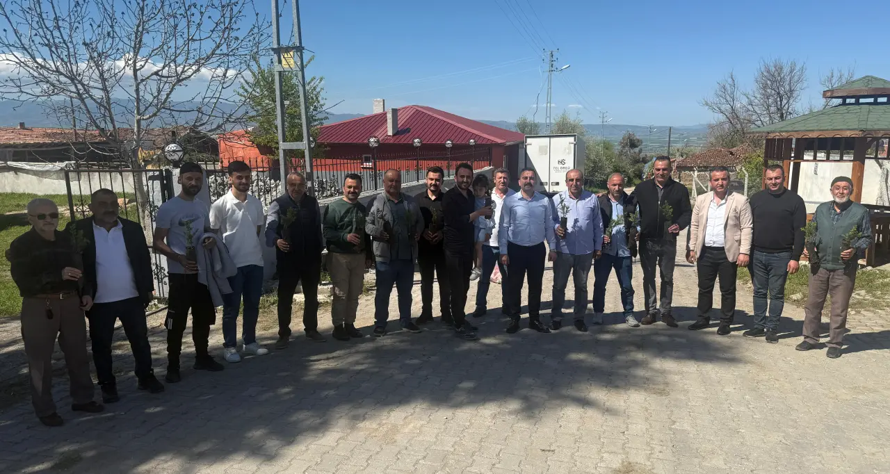 "70 Köye 70 Fidan" Projesiyle Bayazıt Köyü Yeşerdi 3