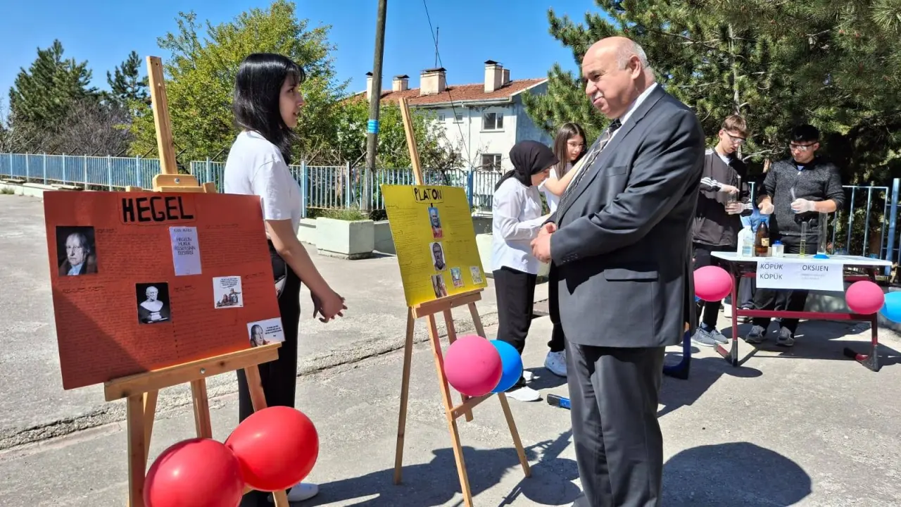 Gümüşhacıköy Mesleki ve Teknik Anadolu Lisesi’nde Bilim Şenliği Coşkusu 1