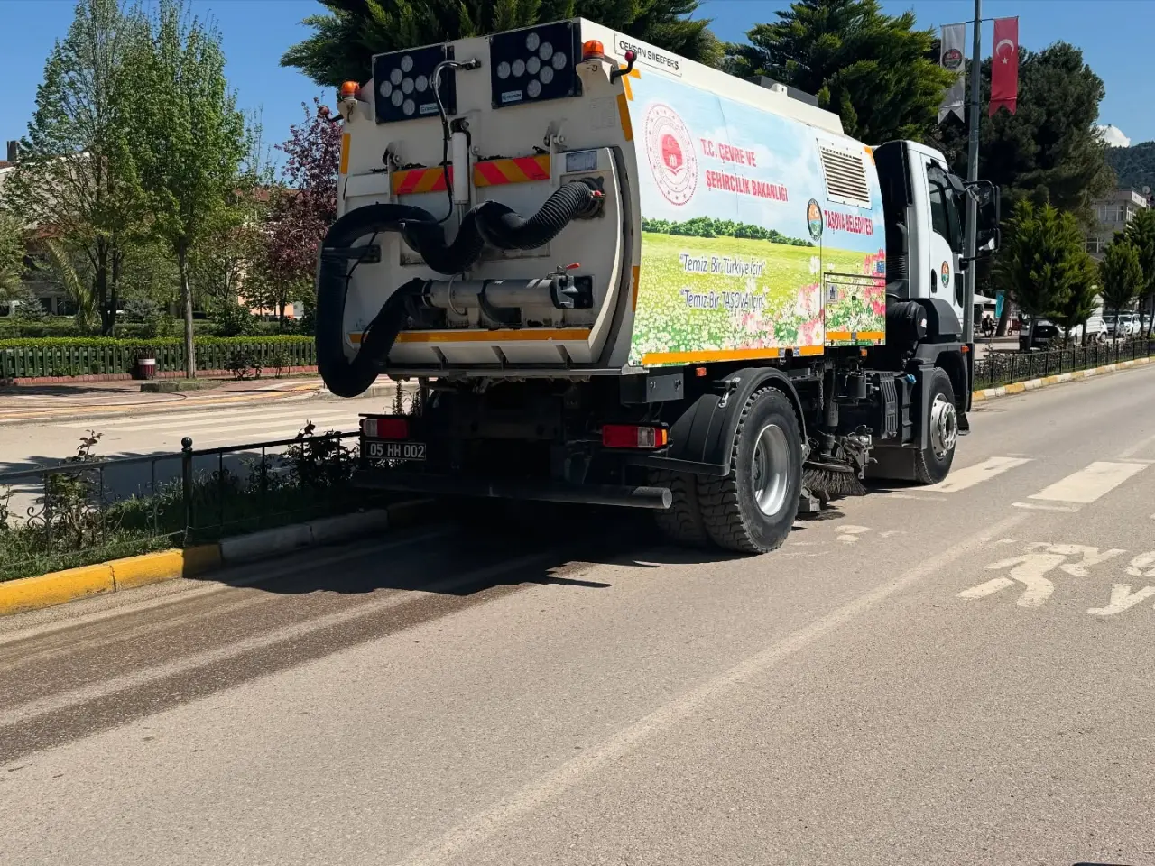 Taşova’da Yabani Otlara Karşı Temizlik Seferberliği 3