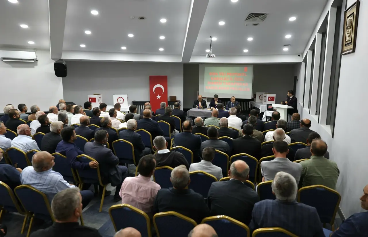 Amasya Valisi Önder Bakan, Köylere Hizmet Götürme Birliği Toplantısı’na Katıldı 3