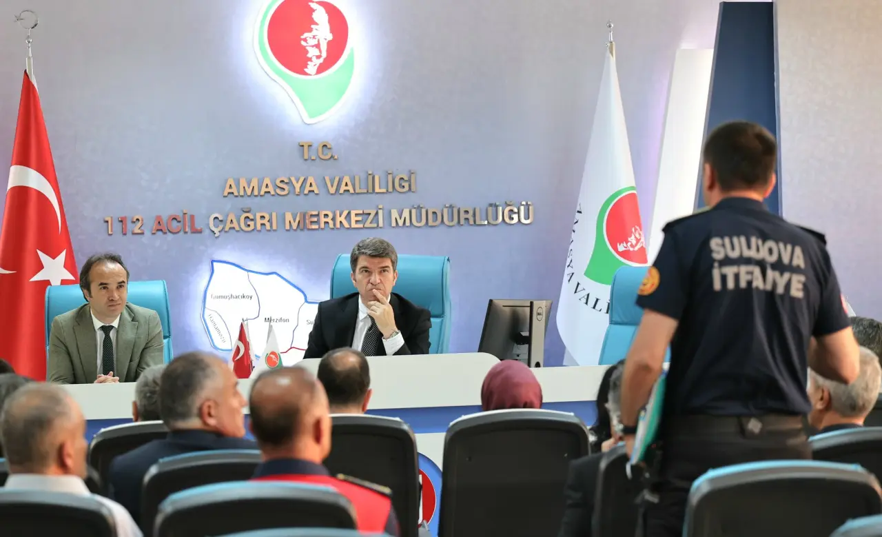 Amasya’da Yangınlara Karşı Tedbir Toplantısı! Vali Bakan Kurumları Uyardı 1