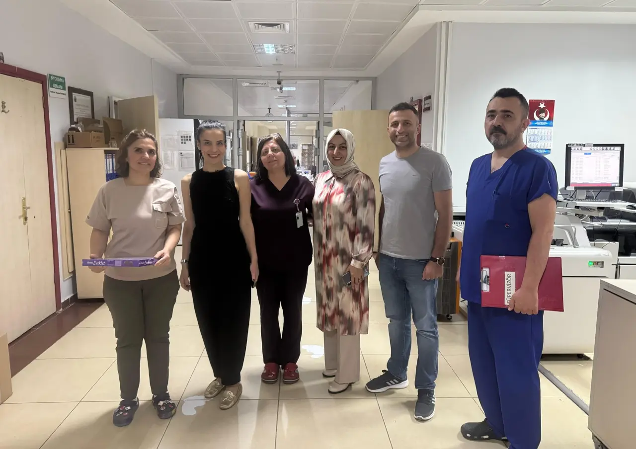 Hastanede Bayram Sevinci: Başhekimden Sağlık Çalışanlarına Ziyaret 3