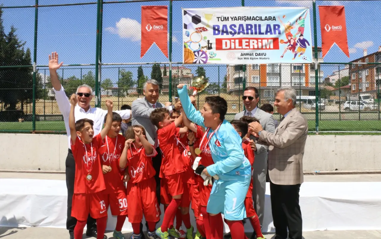 Suluova’da “Geleceğin Şampiyonları Ligi” Final Heyecanı 3