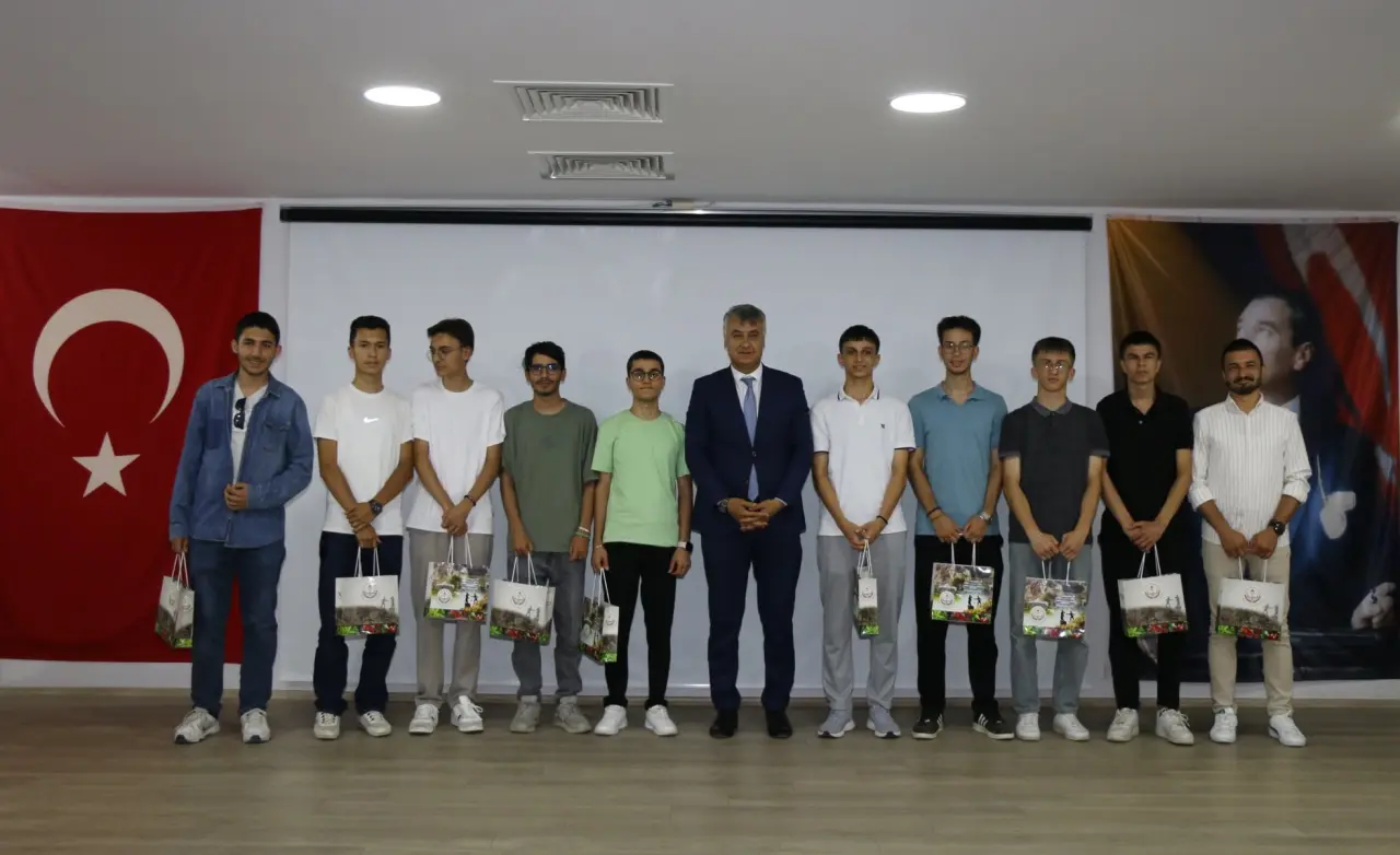 “Türkiye Yüzyılı’nda Maziden Atiye” Amasya Kampı Coşkulu Bir Törenle Sona Erdi 5