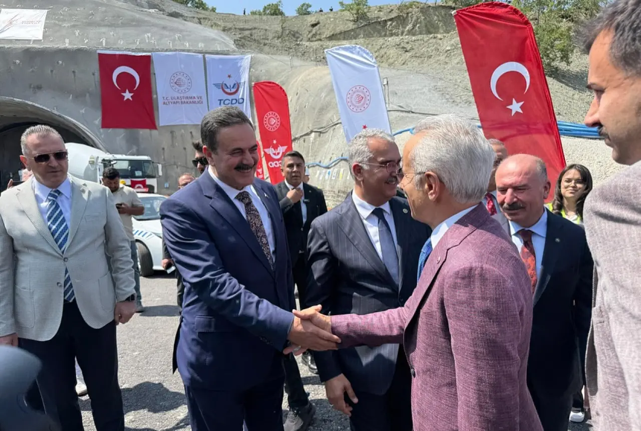 Ankara-Samsun Hızlı Tren Hattında İlk Kazma Vuruldu! 3