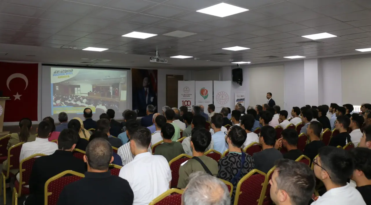 “Türkiye Yüzyılı’nda Maziden Atiye” Amasya Kampı Coşkulu Bir Törenle Sona Erdi 4