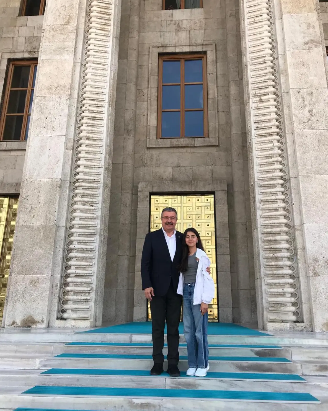 Başkan Alp Kargı, CHP Grup Toplantısı'na Kızıyla Katıldı 4