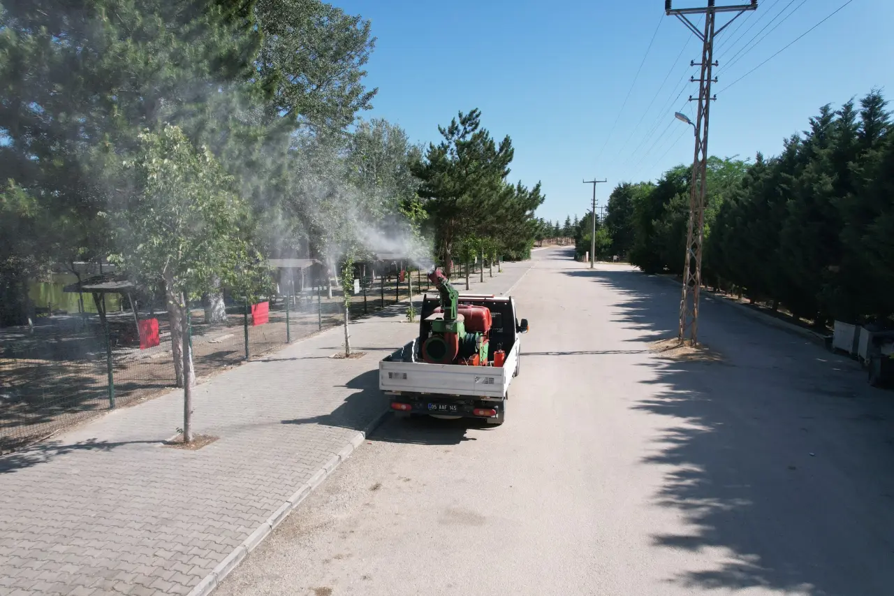 Suluova Belediyesi’nden Yedikır’da Haşerelere Karşı Etkin Mücadele 4