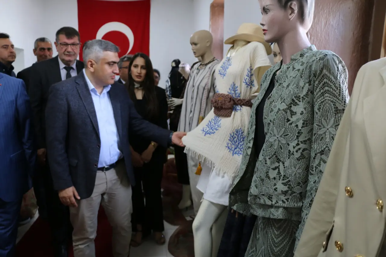 Merzifon Kaymakamı Karaaslan, Yakup Köyü Yılsonu Sergisi’ne Katıldı 3