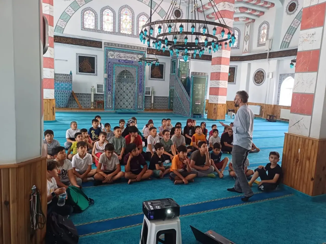 Merzifon’da Yaz Kur’an Kursu Öğrencilerine “Vatan Sevgisi ve Şehadet” Temalı Sunum 2