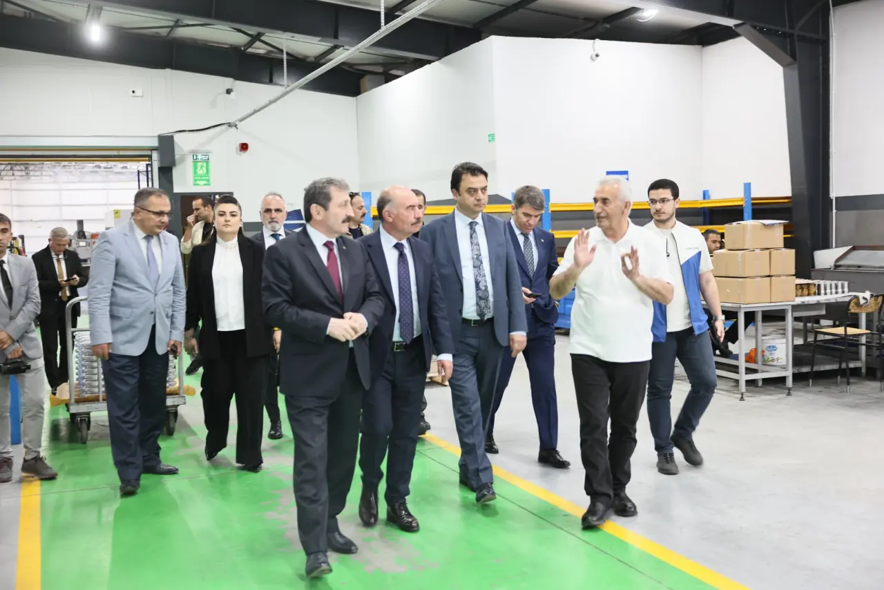 OKA Yönetim Kurulu’ndan Çorum OSB’ye Ziyaret: Sanayi Tesisleri Yerinde İncelendi 1