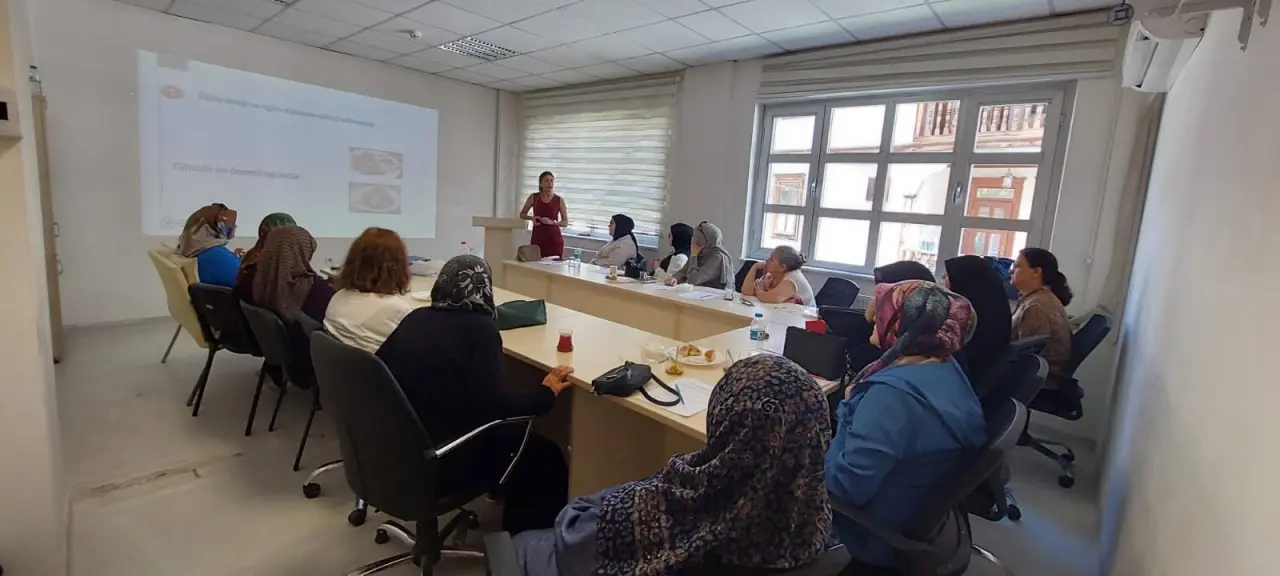 Amasya’da Sağlık Okuryazarlığı Artırılıyor: ‘Sağlıklı Hayat İçin SAHA’ Projesi Tamamlandı 5