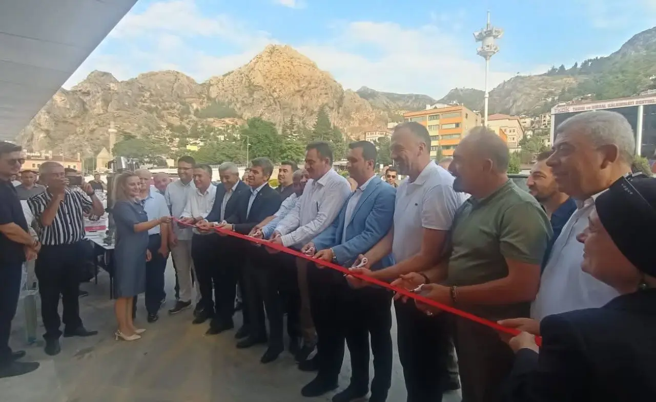 Amasya Muhtarlar Derneği Hizmet Ofisi Açıldı 2